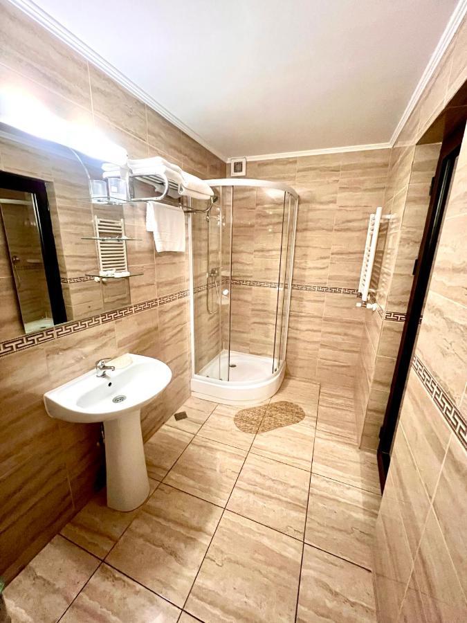 Hotel Complex Azar Gałacz Zewnętrze zdjęcie